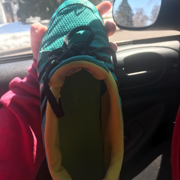 Teal Nike freeruns - Picture 2 of 3